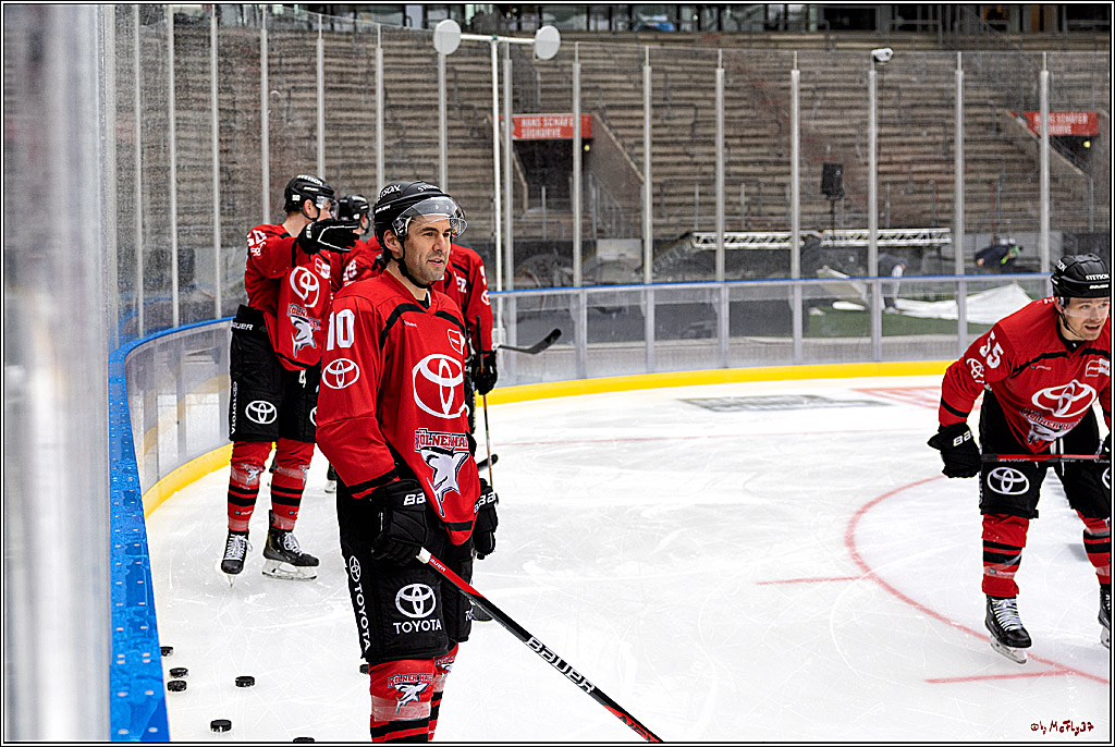 PENNY DEL WINTERGAME;  Kölner Haie Training; Köln, 02.12.2022